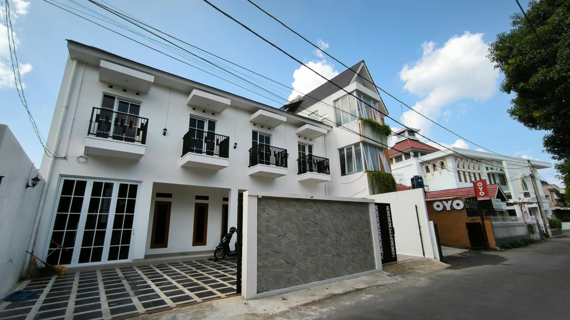 House Of Bedjo Powered By Cocotel Yogyakarta Exteriér fotografie